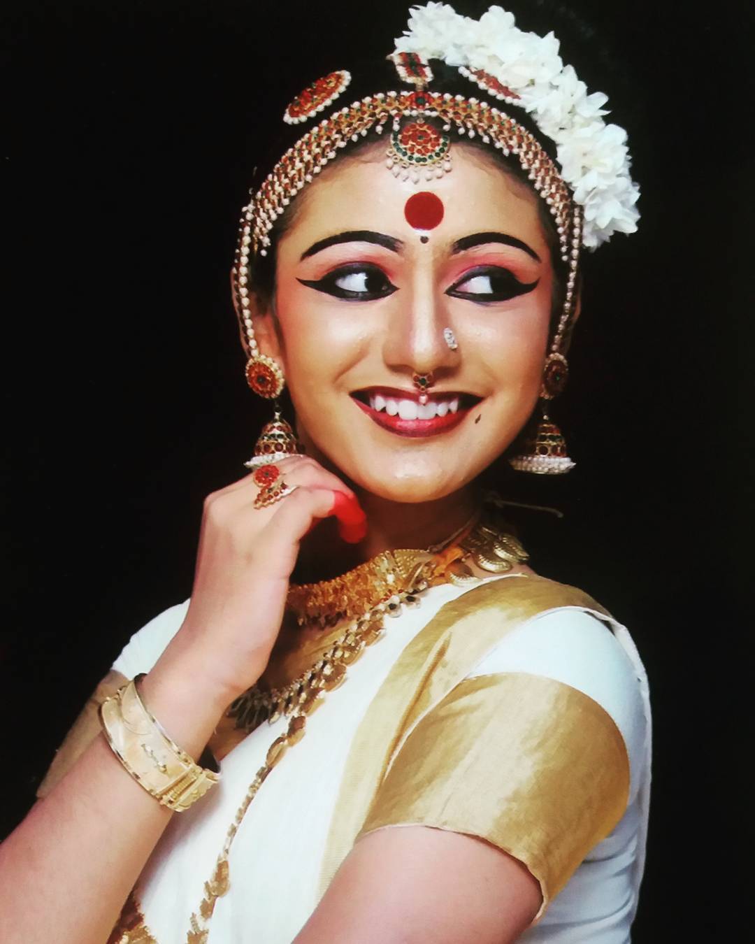 priya prakash varrier-love-expression and biography