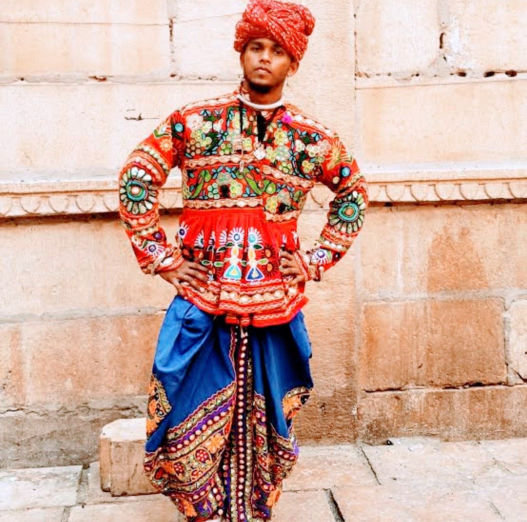 traditional dress of gujarat for men