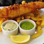 1200px-Fish,_chips_and_mushy_peas