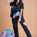 clovia-picture-pretty-florals-button-me-up-shirt-pyjama-set-in-black-satin-945292